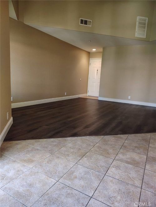 19229 Palo Verde Dr, Apple Valley, CA, 92308 | Card Image