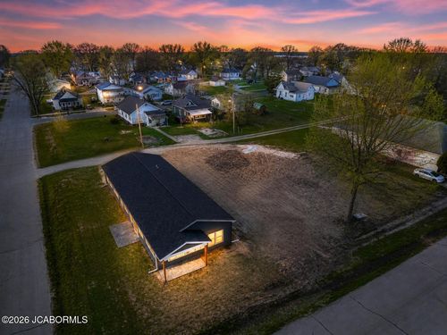 1000 Henry St, MOBERLY, MO, 65270-1220 | Card Image