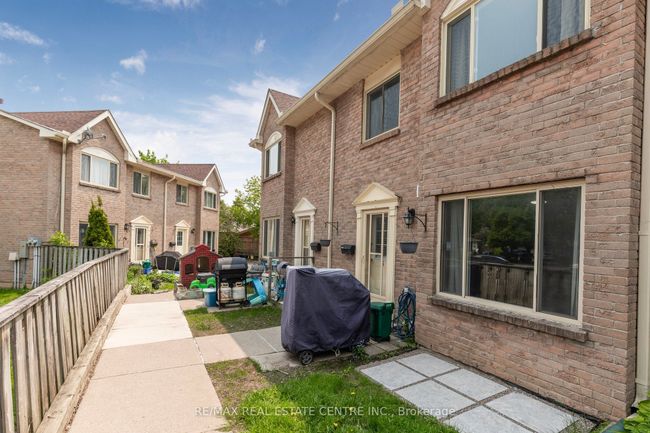6 - 4 Cedar Dr, Condo with 4 bedrooms, 1 bathrooms and 2 parking in Orangeville ON | Image 4
