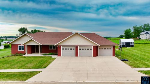 1407 Megans Way, Correctionville, IA, 51016-1057 | Card Image