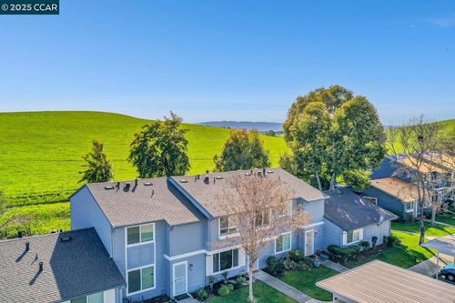 1464 Spring Valley Cmn, Livermore, CA, 94551-6761 | Card Image