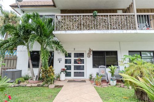 apt-d-6865 Nw 169th St, Hialeah, FL, 33015-4252 | Card Image