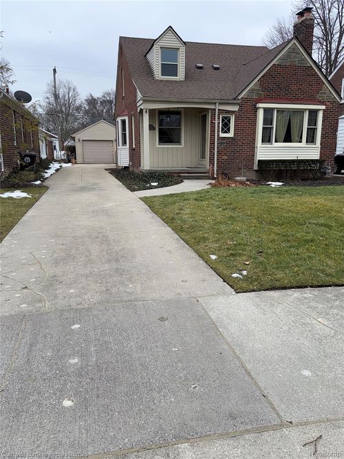 373 Ridgemont Rd, Grosse Pointe Farms, MI, 48236-3135 | Card Image