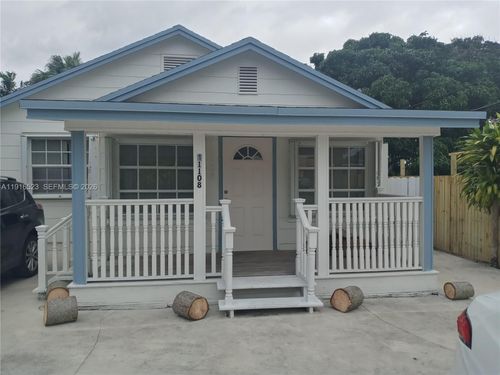 1-11108 Peachtree Dr, Miami, FL, 33161-6850 | Card Image