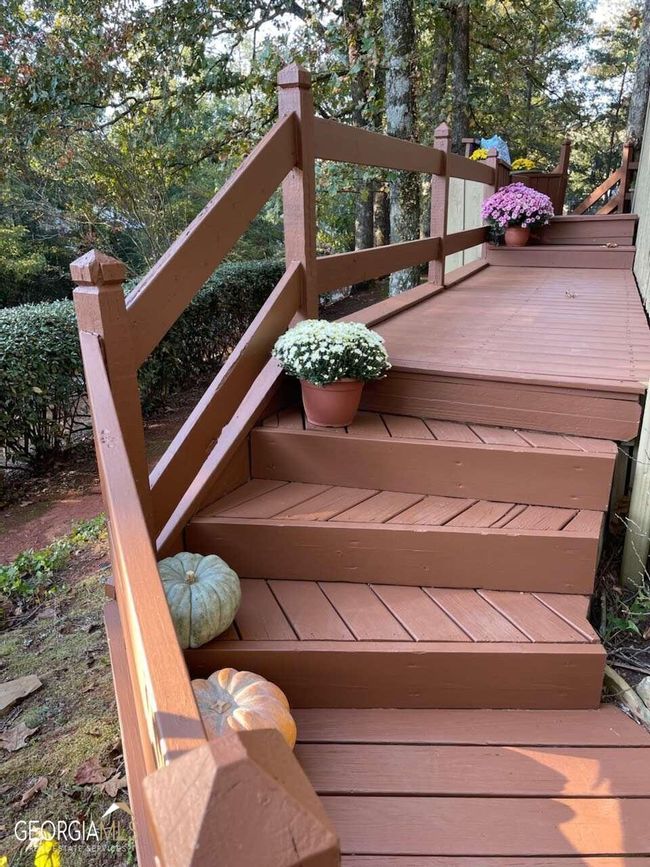 200 N Falcon Blf, House other with 3 bedrooms, 3 bathrooms and 2 parking in Alpharetta GA | Image 5