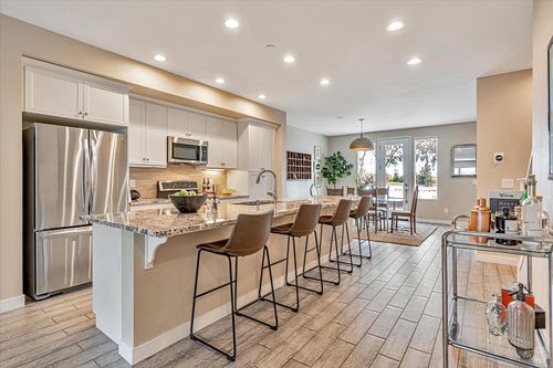 124 Johnson Street, Windsor, CA, 95492 | Card Image
