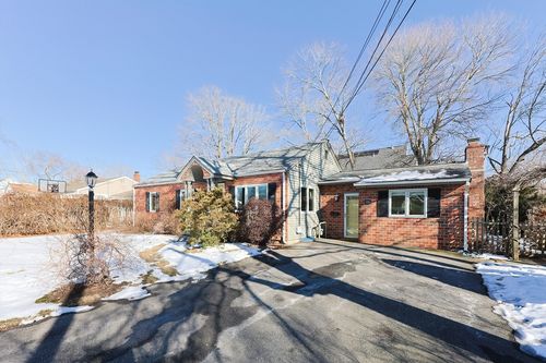 16 Joy St, Barrington, RI, 02806-3403 | Card Image