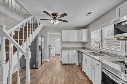 99 Dahlgren Ave, Portsmouth, VA, 23702-2908 | Card Image