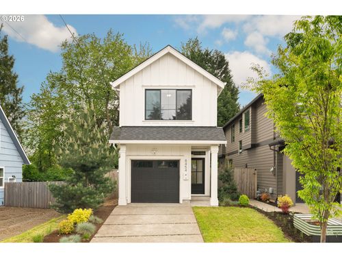 8454 N Seward Ave, Portland, OR, 97217-7344 | Card Image