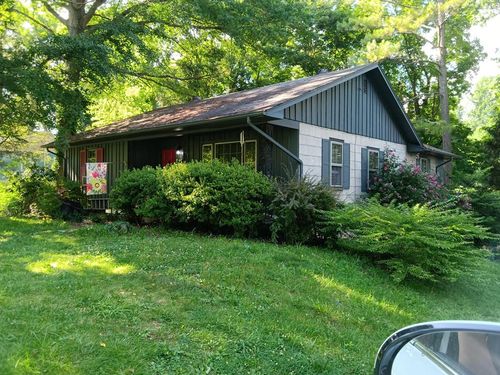 275 Virginia Dr, Bristol, VA, 24201-2767 | Card Image