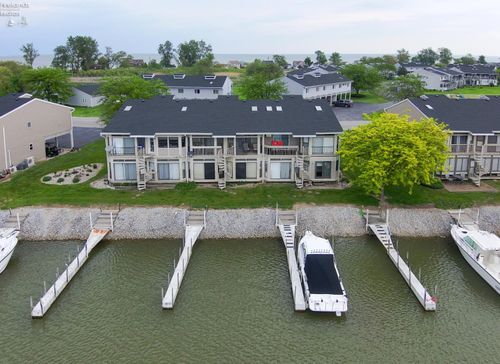 6484 N Harris Harbor Dr, Oak Harbor, OH, 43449-9056 | Card Image
