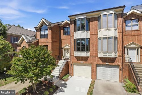 1496 Hampton Hill Cir, MCLEAN, VA, 22101-6016 | Card Image