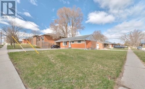 lower-484 Speedvale Avenue E, Guelph (Riverside Park), ON, N1E1P2 | Card Image