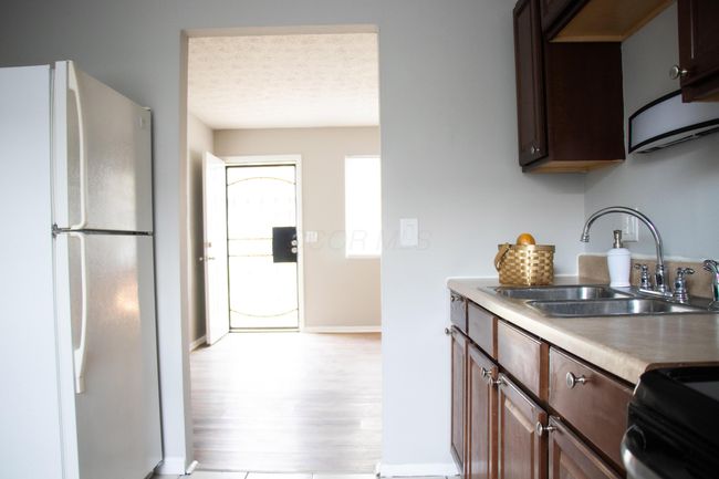 2885 Atwood Ter, Home with 2 bedrooms, 1 bathrooms and null parking in Columbus OH | Image 6