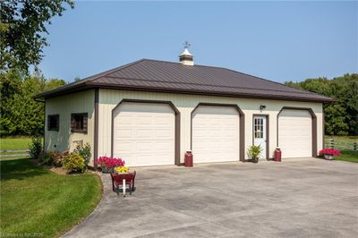 177179 Concession 5, House other with 5 bedrooms, 2 bathrooms and 15 parking in Owen Sound ON | Image 2