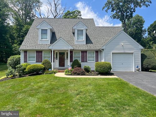 4206 Upland Dr, UPPER CHICHESTER, PA, 19061-2640 | Card Image