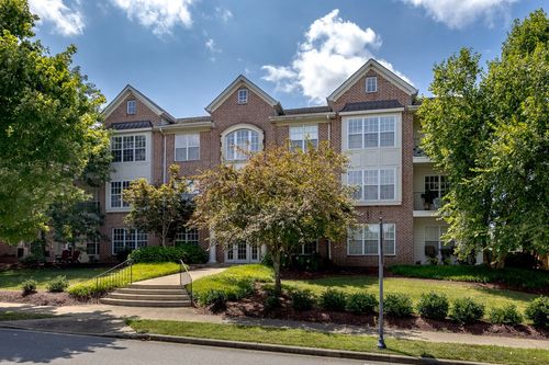 unit-h302-2000 Newark Ln, Thompsons Station, TN, 37179-9649 | Card Image