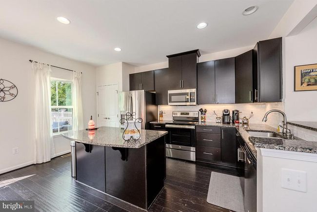 10793 Hinton Way, Townhouse with 3 bedrooms, 4 bathrooms and null parking in MANASSAS VA | Image 13