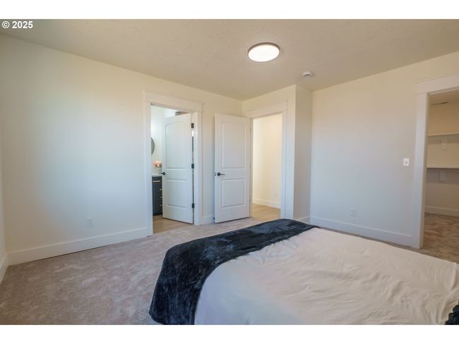 535 E St, House other with 4 bedrooms, 3 bathrooms and 1 parking in Independence OR | Image 21