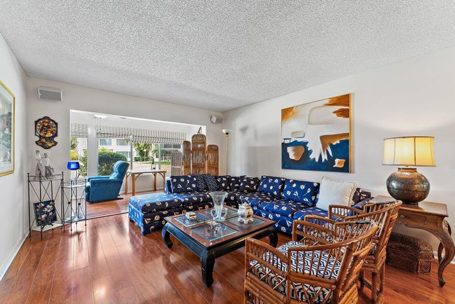 APT-111 - 3186 Via Poinciana, Condo with 2 bedrooms, 2 bathrooms and null parking in Lake Worth FL | Image 6