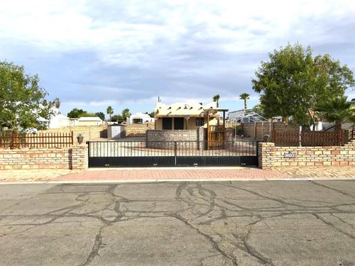 12166 E 37th St, Yuma, AZ, 85367-6782 | Card Image