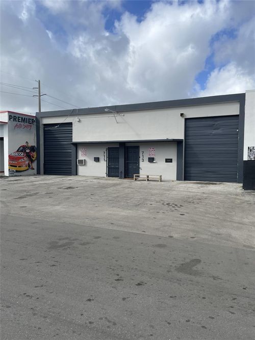 711 Nw 6th Ave, Fort Lauderdale, FL, 33311-7331 | Card Image