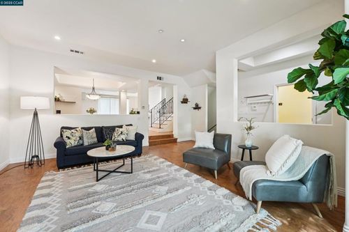 unit-c-1539 Geary Rd, Walnut Creek, CA, 94597-2762 | Card Image