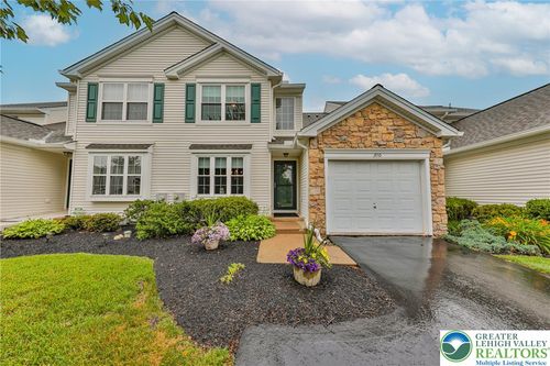 300 Park Ridge Drive, EASTON, PA, 18040 | Card Image