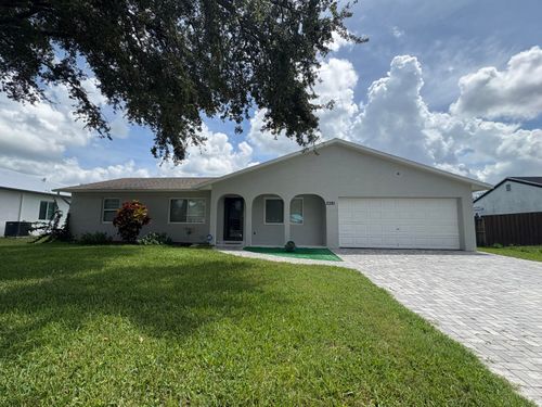 2281 Se Belvedere St, Port St. Lucie, FL, 34984-4713 | Card Image