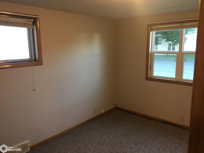 502 2 Nd St, Home with 7 bedrooms, 0 bathrooms and null parking in Griswold IA | Image 6