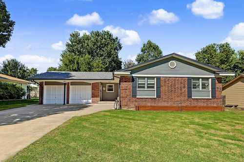214 Pioneer Pl, Mulvane, KS, 67110-1116 | Card Image