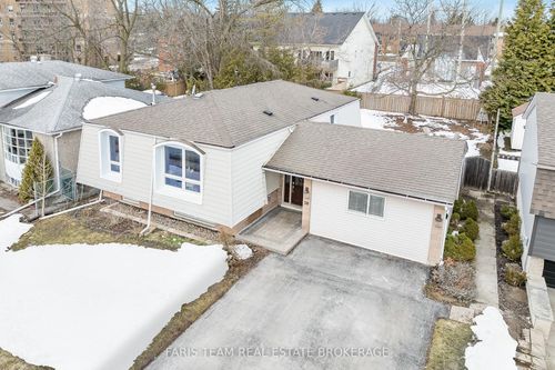 20 Indian Arrow Road, Barrie, ON, L4M5G3 | Card Image