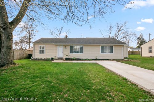 46059 Huling St, Shelby Twp, MI, 48317-3909 | Card Image