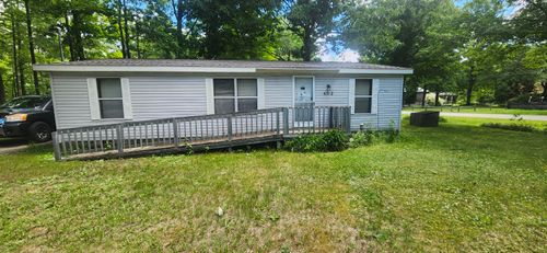 402 Northway Rd, Houghton Lake, MI, 48629-9650 | Card Image
