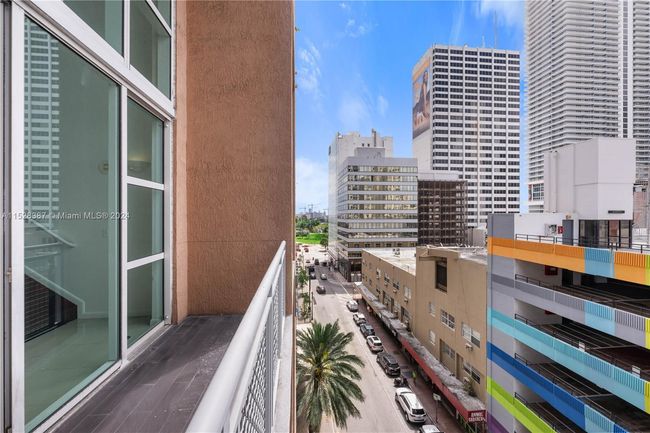 APT-612 - 253 Ne 2 Nd St, Condo with 1 bedrooms, 2 bathrooms and null parking in Miami FL | Image 9