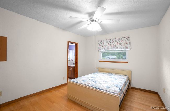 19343 Se 91 St Ln, House other with 3 bedrooms, 2 bathrooms and 1 parking in Ocklawaha FL | Image 15