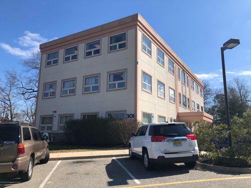 fl-1st-301 Lakehurst Rd, Toms River, NJ, 08755-7335 | Card Image