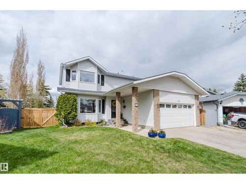 18 Hunter Crt, Sherwood Park, AB, T8A5C5 | Card Image