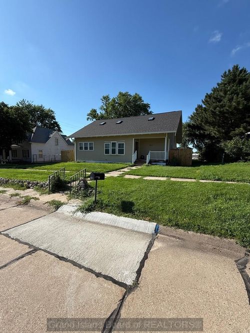 1617 M St, Aurora, NE, 68818-2144 | Card Image