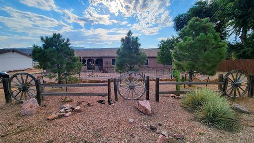 1049 York Ave, Canon City, CO, 81212-8916 | Card Image