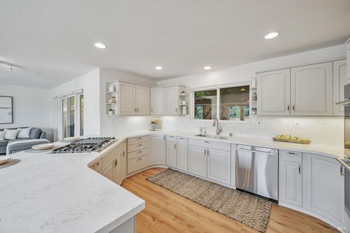 55 Tamalpais Rd, Kentfield, CA, 94904-2022 | Card Image