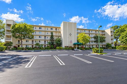 410-2230 N Cypress Bend Dr, Pompano Beach, FL, 33069-5621 | Card Image