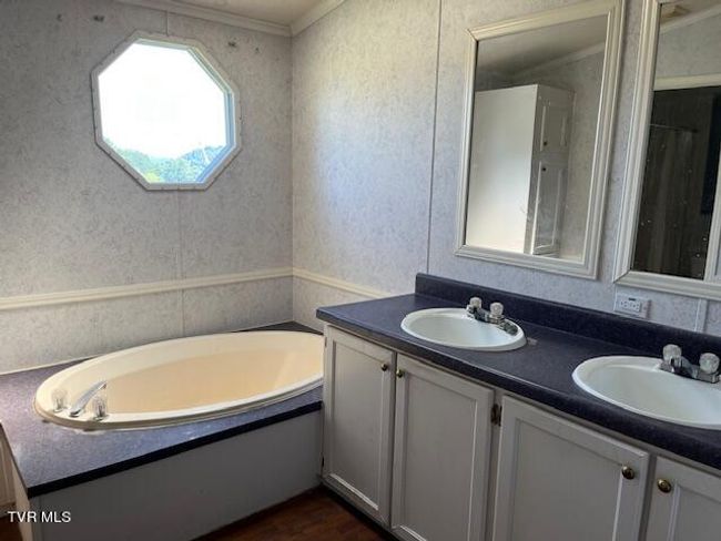 7900 High Oak Rd, House other with 3 bedrooms, 2 bathrooms and null parking in Pound VA | Image 8