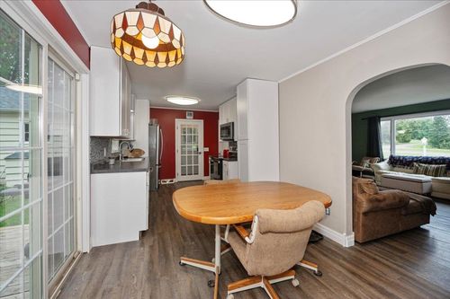 109 W Highway 61, Esko, MN, 55733-9559 | Card Image