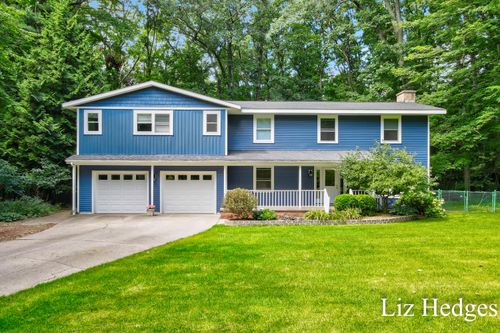 8755 Westwood Ln, Montague, MI, 49437-9336 | Card Image