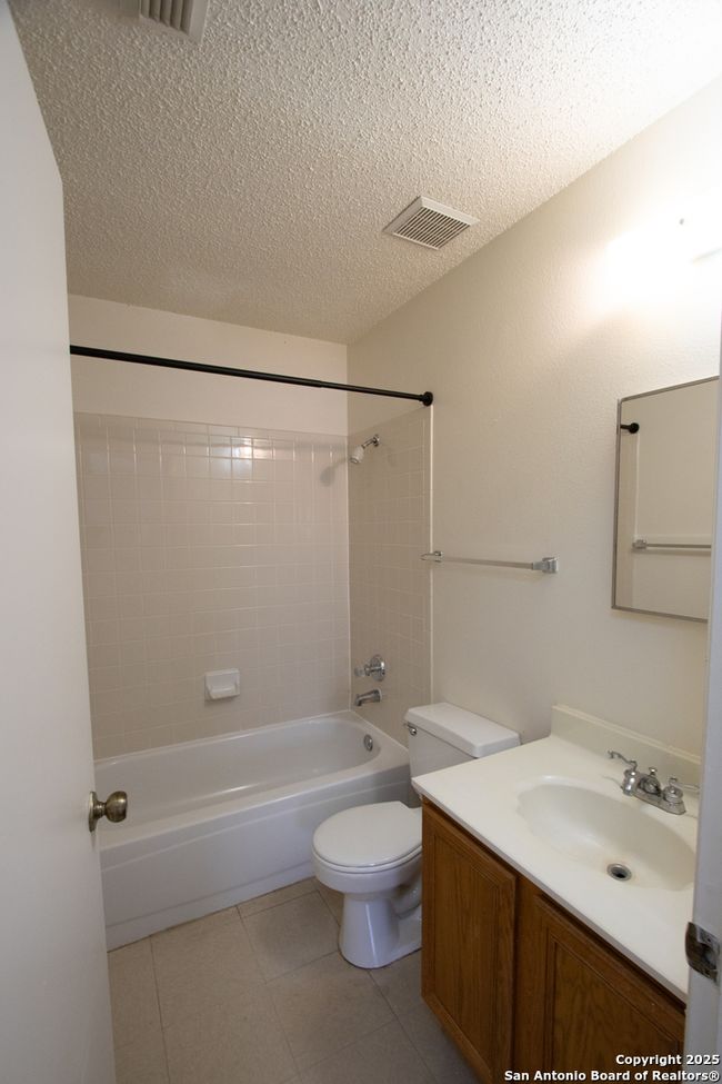 8322 Pine Meadow Dr, House other with 3 bedrooms, 2 bathrooms and null parking in Converse TX | Image 11