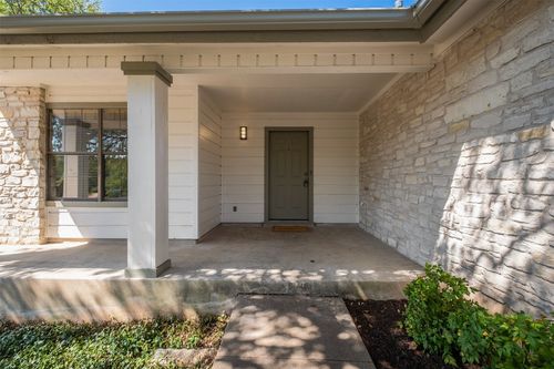 8000 Spandera Cv, Austin, TX, 78759-8722 | Card Image