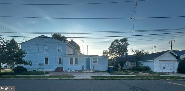 Residential in TULLYTOWN 3
