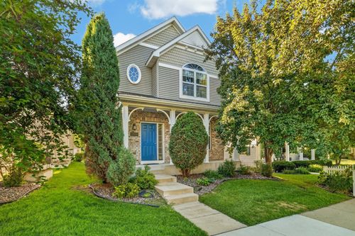 10008 Iris Ln, Eden Prairie, MN, 55347-5077 | Card Image