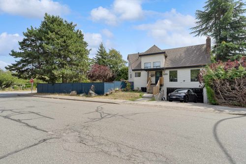 11196 Monroe Dr, Delta, BC, V4C7T4 | Card Image